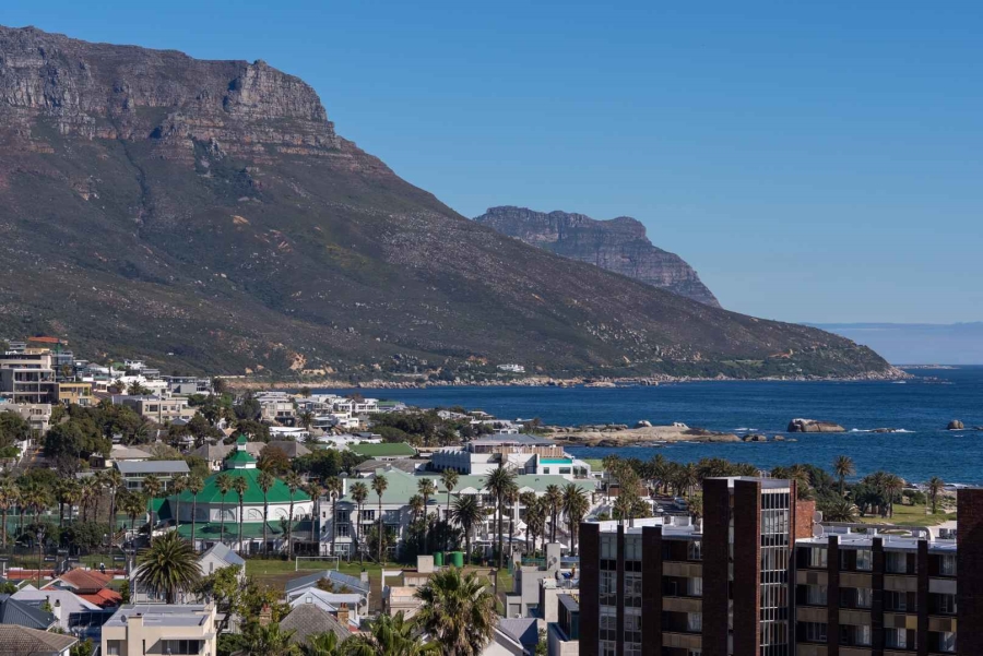 8 Bedroom Property for Sale in Camps Bay Western Cape